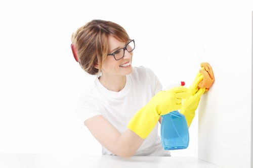 Professional short-let cleaning in a North London flat near N4